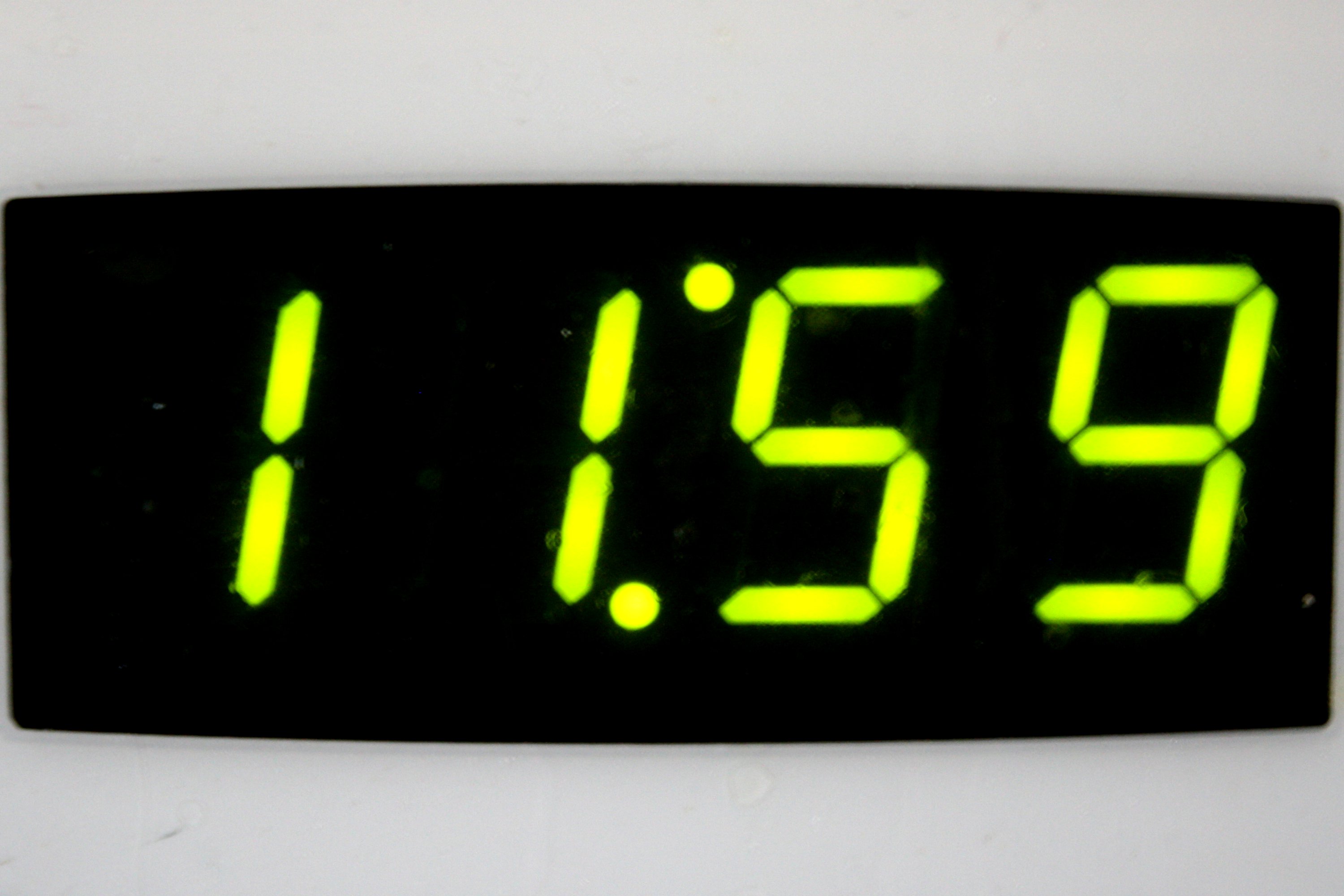 digital-clock-reading-1159.jpg