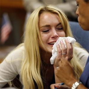 lindsay_lohan_crying_in_court_1151858.jpg