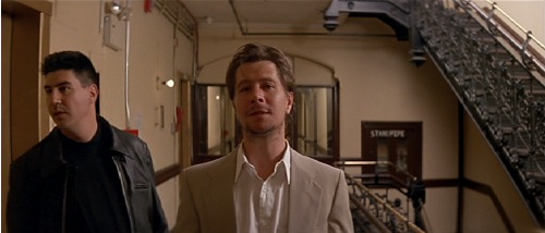 leon-1994-peter-appel-gary-oldman-pic-4.jpg