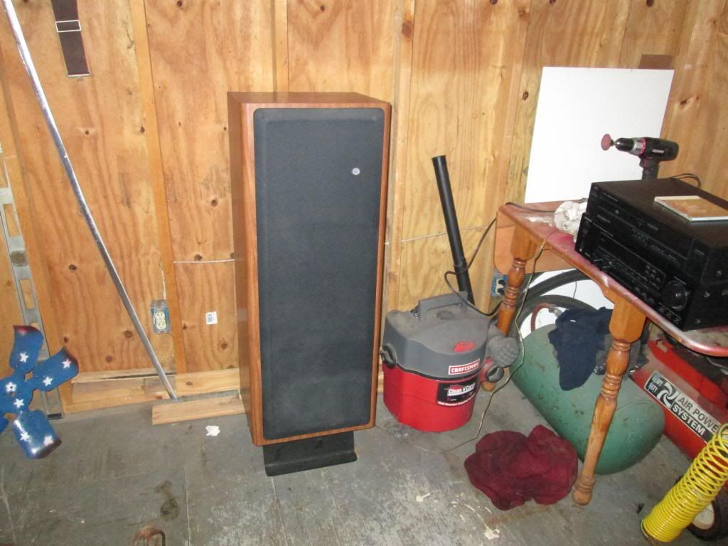 speakers001.jpg