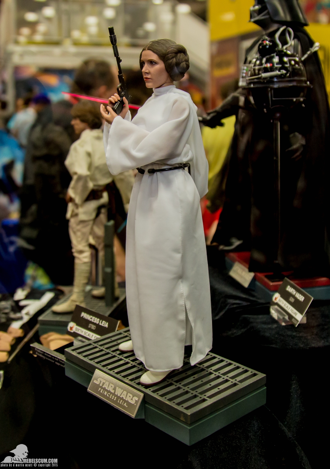 Hot-Toys-Display-2015-San-Diego-Comic-Con-SDCC-025.jpg