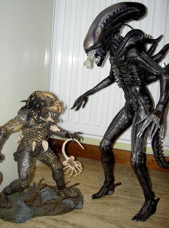 18_alien_vs_12pred.jpg