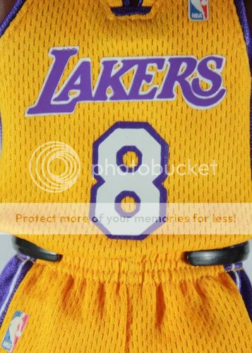 Kobe_Bryant-Enterbay-No8_Lakers-Gold-10_zpsb0959226.jpg
