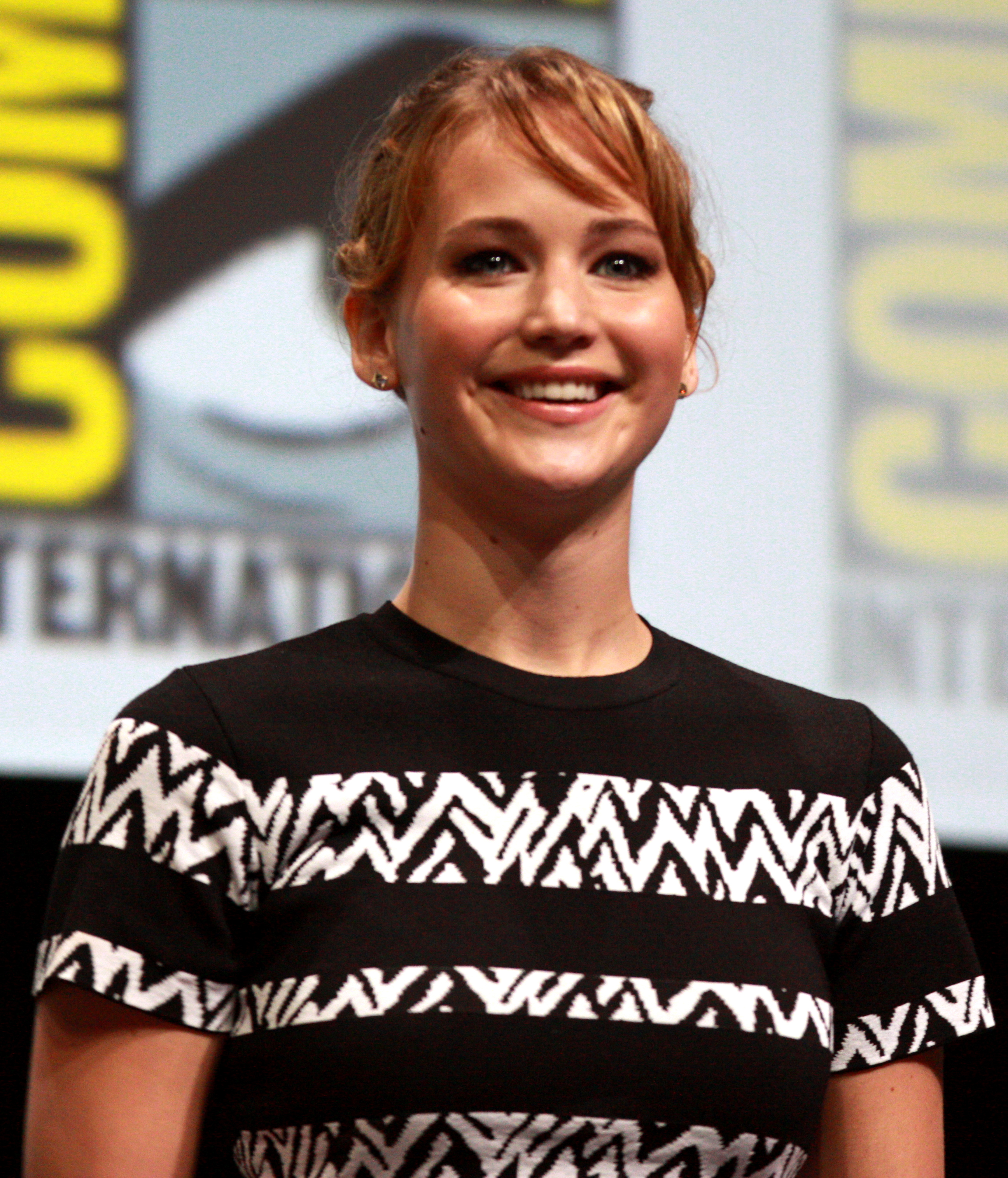 Jennifer_Lawrence_by_Gage_Skidmore.jpg