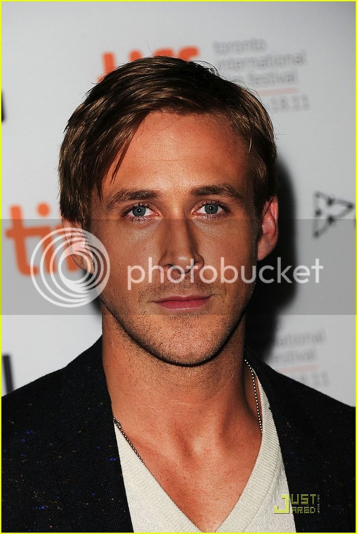 ryan-gosling-drive-premiere-in-toronto-16.jpg