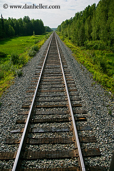 train-tracks-1-big.jpg