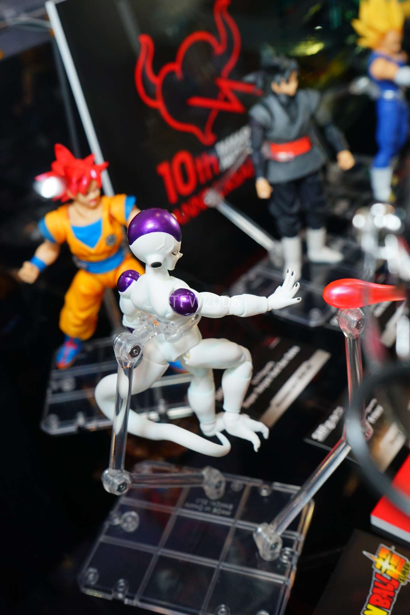 NYCC-2017-Tamashii-Nations-DBZ-023.jpg