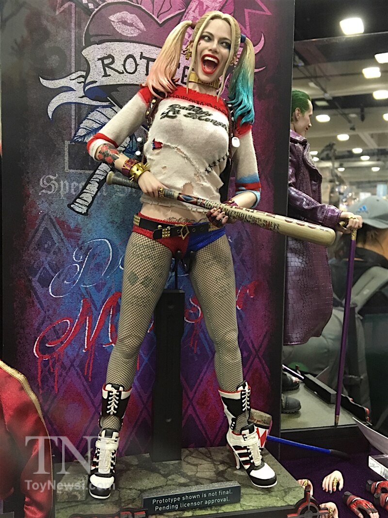 Hot_Toys_SDCC_Preview07__scaled_800.jpg