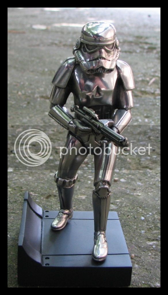 Royal%20Selangor%20Pewter%20Stormtrooper%2009_zpstxhifq8j.jpg