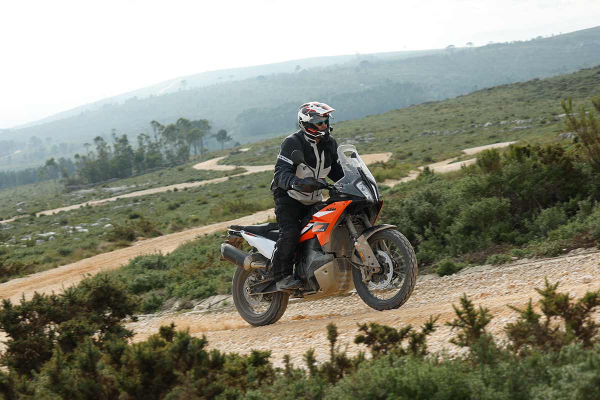 2023 KTM 890 Adventure 01