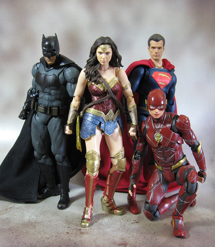 S.H._Figuarts_Justice_League_IMG_0572_copy.jpg