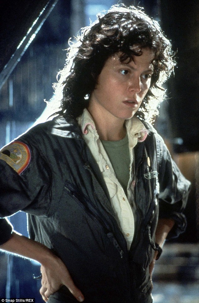25D12B0800000578-0-Star_Sigourney_Weaver_who_had_the_lead_role_in_the_four_Alien_mo-m-116_1424321332461.jpg