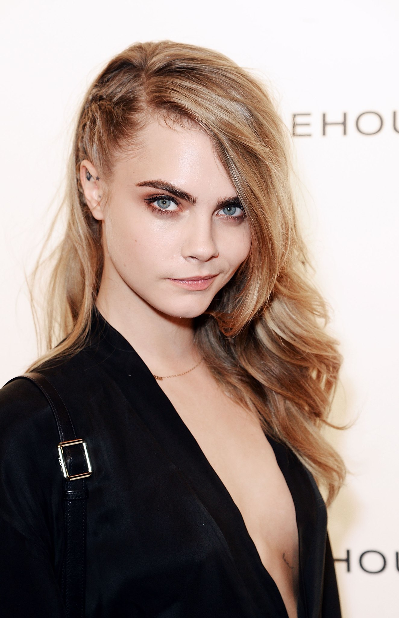 Cara-Delevingne:-Elle-Style-Awards-2014--02.jpg