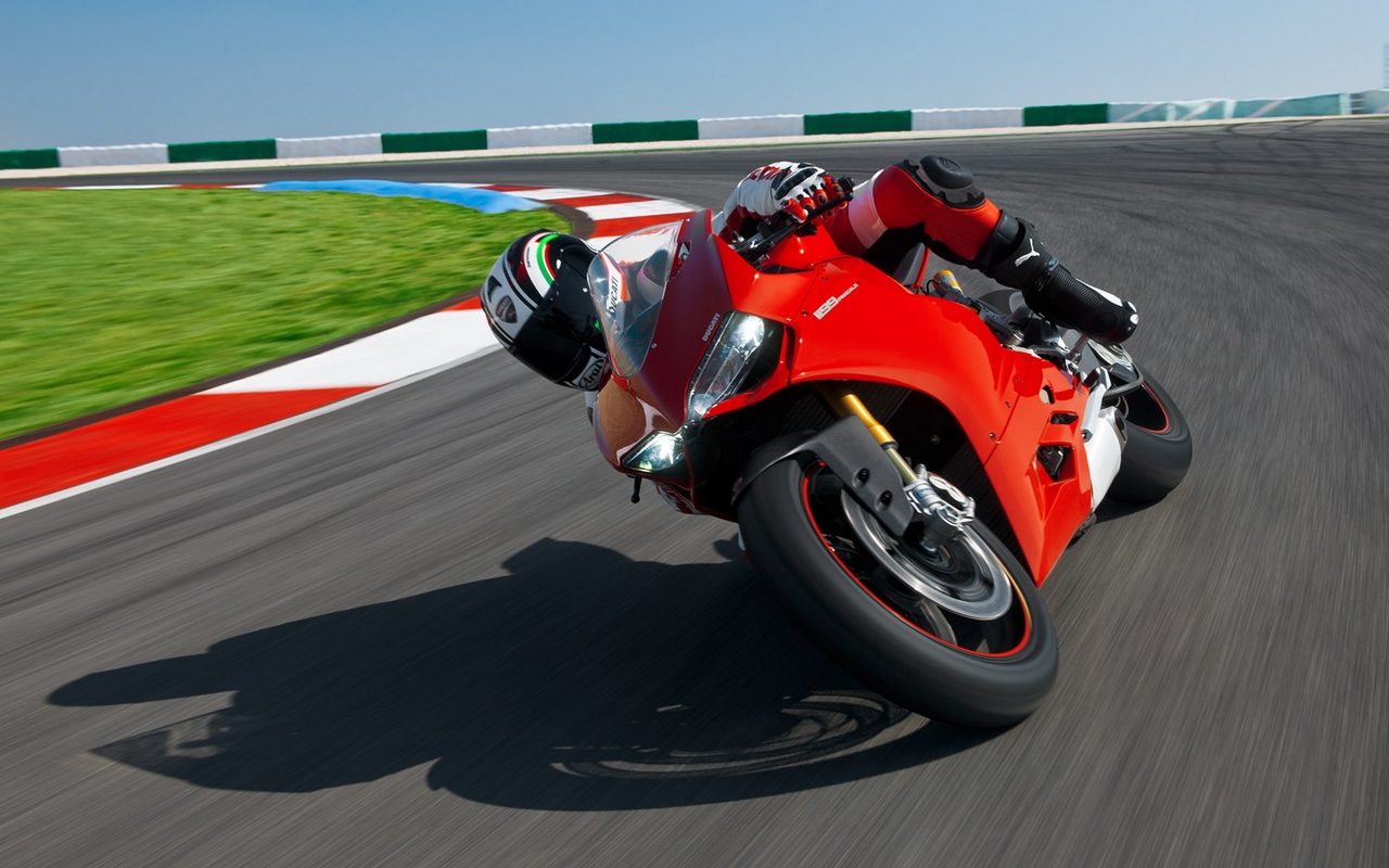 ducati-1199-panigale_17.jpg