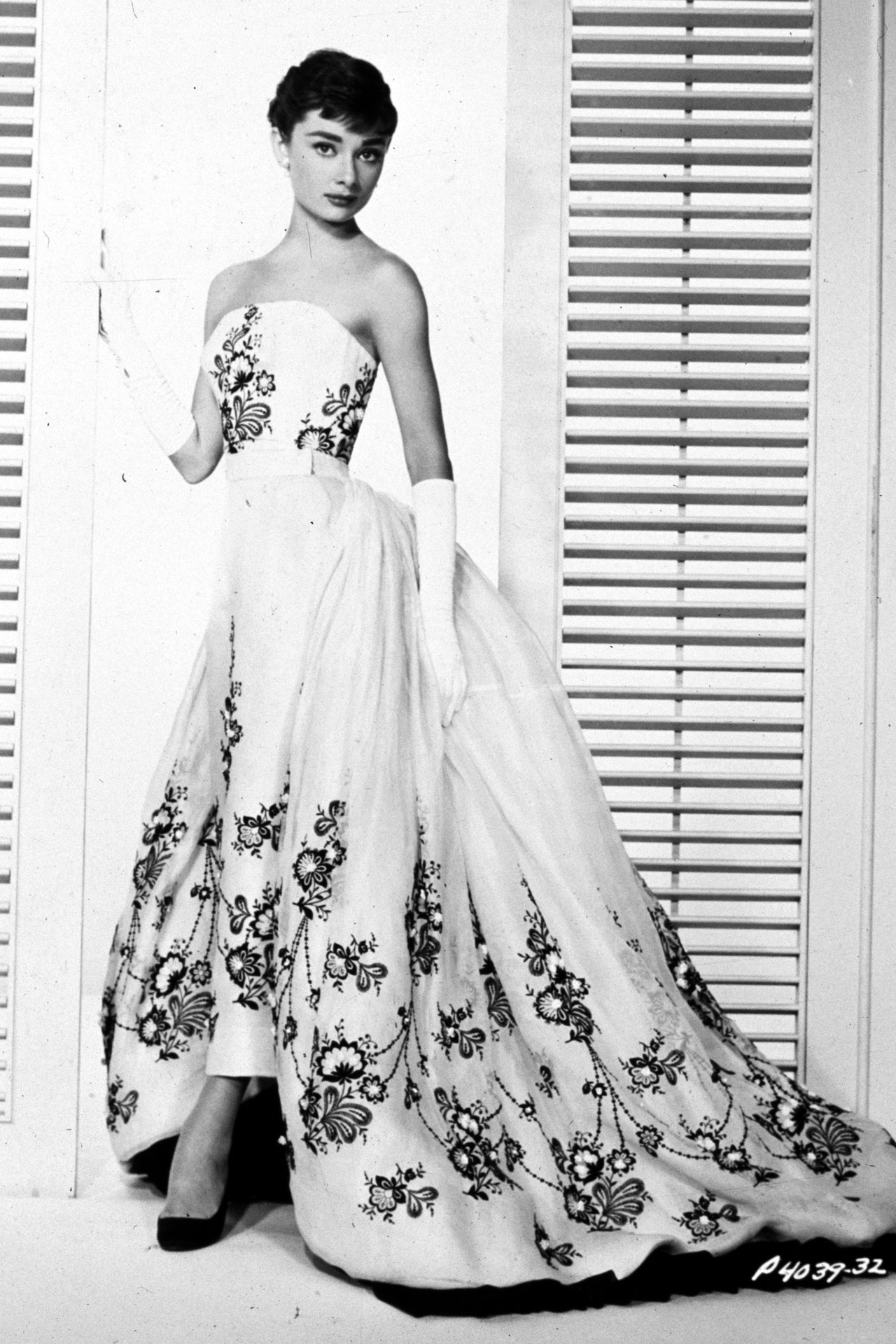 Sabrina-AudreyHepburn-Givenchy-ballgown.jpg