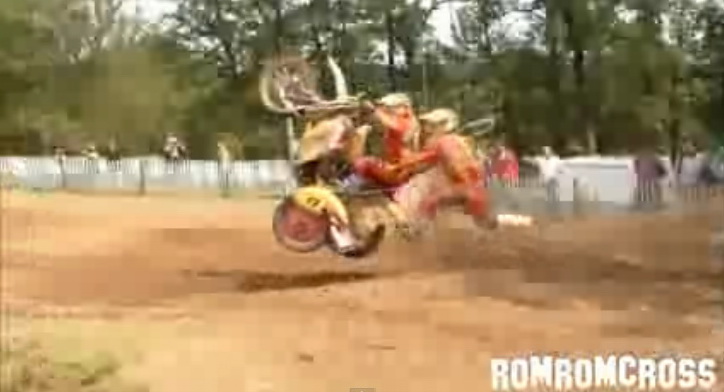 Sidecar+Motocross+Is+as+Funny+as+It+Is+Dangerous+crash.jpg