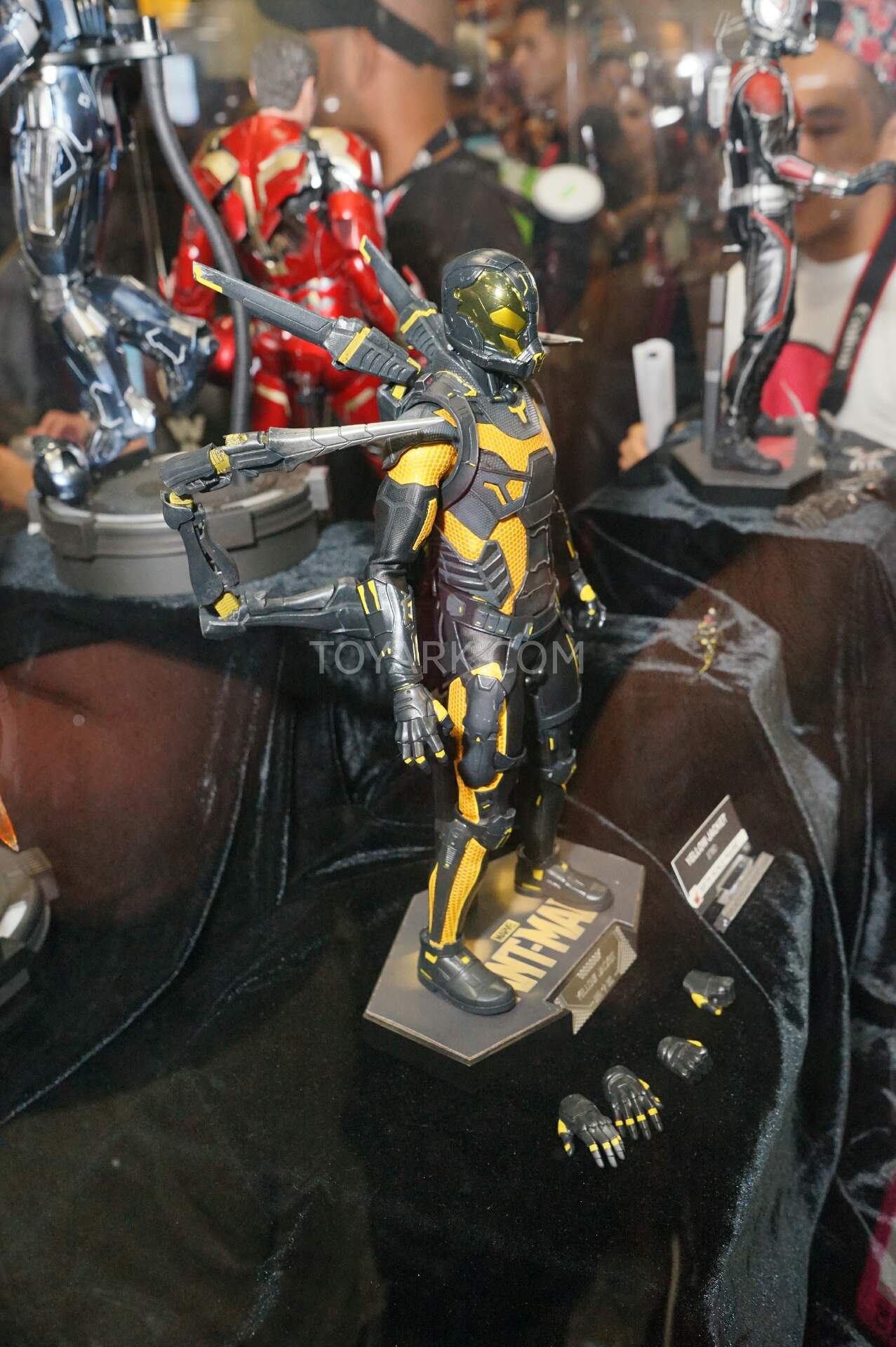 SDCC2015-Hot-Toys-Marvel-051.jpg