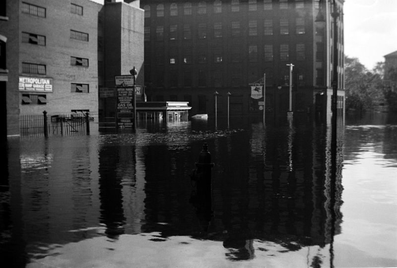 800px-1936Flood_HartfordCT01.jpg