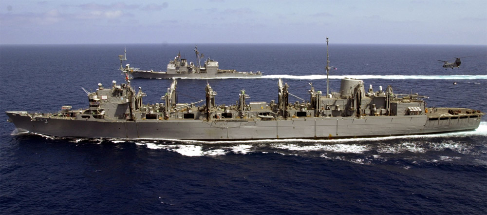 USS_Seattle_AOE-3_020404-N-5961C-010_crop.jpg