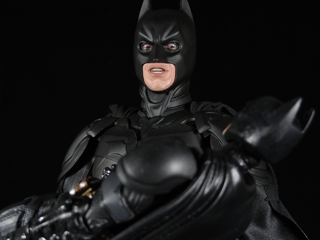 BatmanDX12_HotToys31.jpg