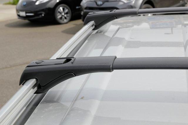 2012_RAV4_EV_Roof_Rack_03b.jpg