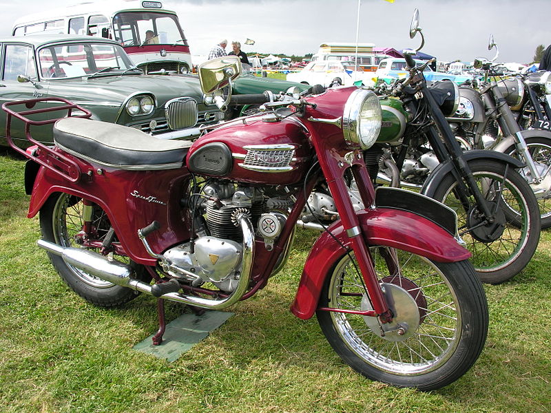 800px-Triumph_Speed_Twin_motorcycle.JPG