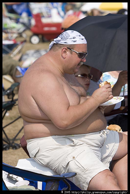 fat-shirtless-guy-eating-cheeseburger-1.3.jpg