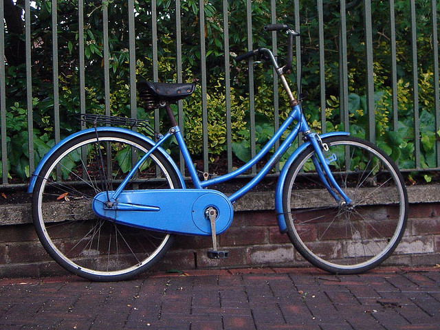 Old-blue-bike.jpg