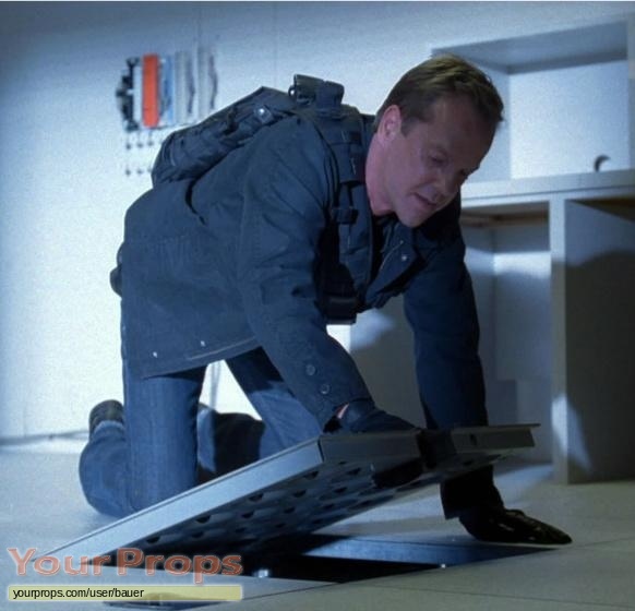 Jack-Bauer-s-Season-7-Bag.jpg