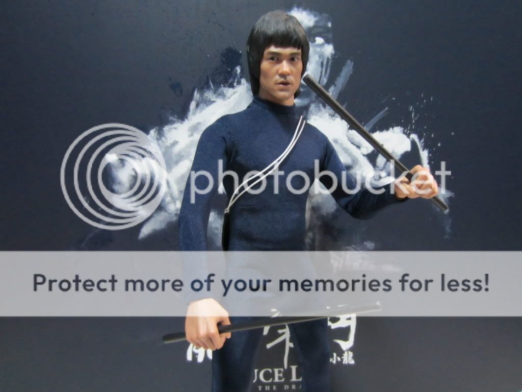 HotToysDX04-EntertheDragonBruceLee12.jpg