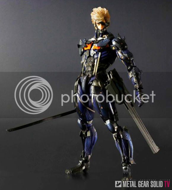 PlayArtsKai_Raiden_Blue_Figure_MGSTV.jpg