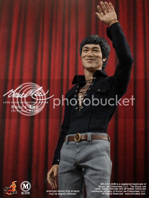 HotToys_BruceLee_InCasualWear_6.jpg