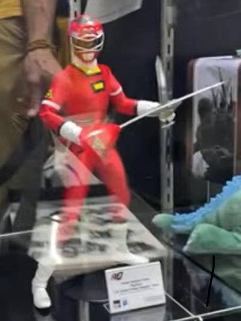 threezero-red-turbo-ranger-on-display-at-sdcc-v0-ixe4qqinfled1.jpeg