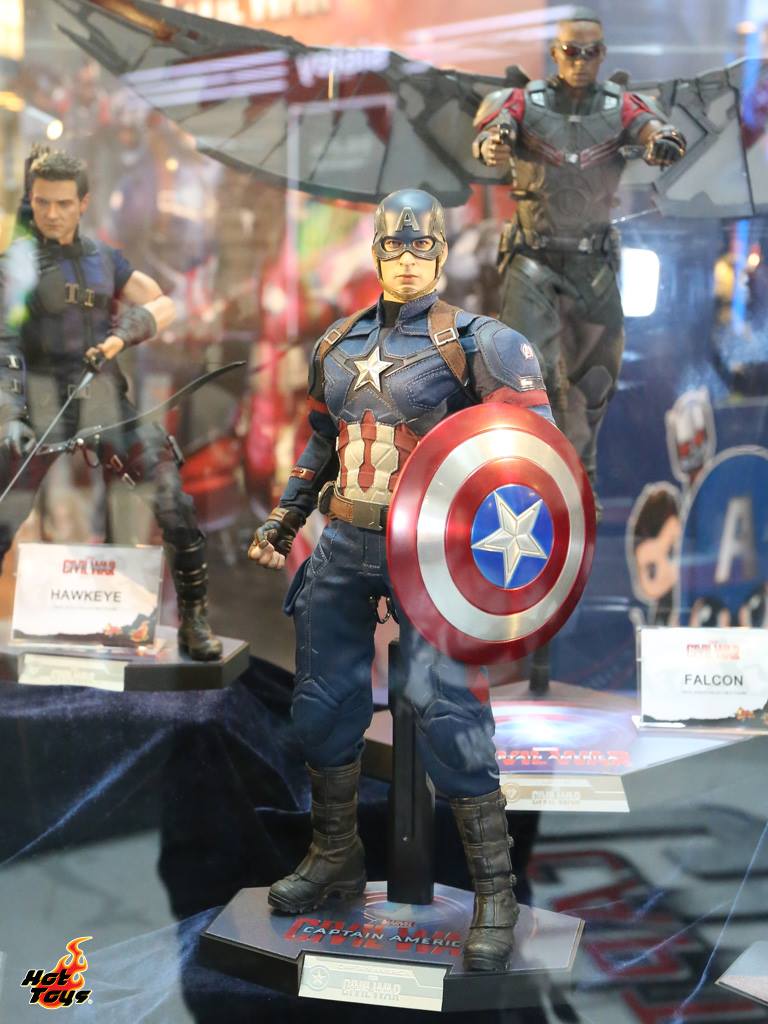 Hot-Toys-Civil-War-Pop-Up-Store-013.jpg