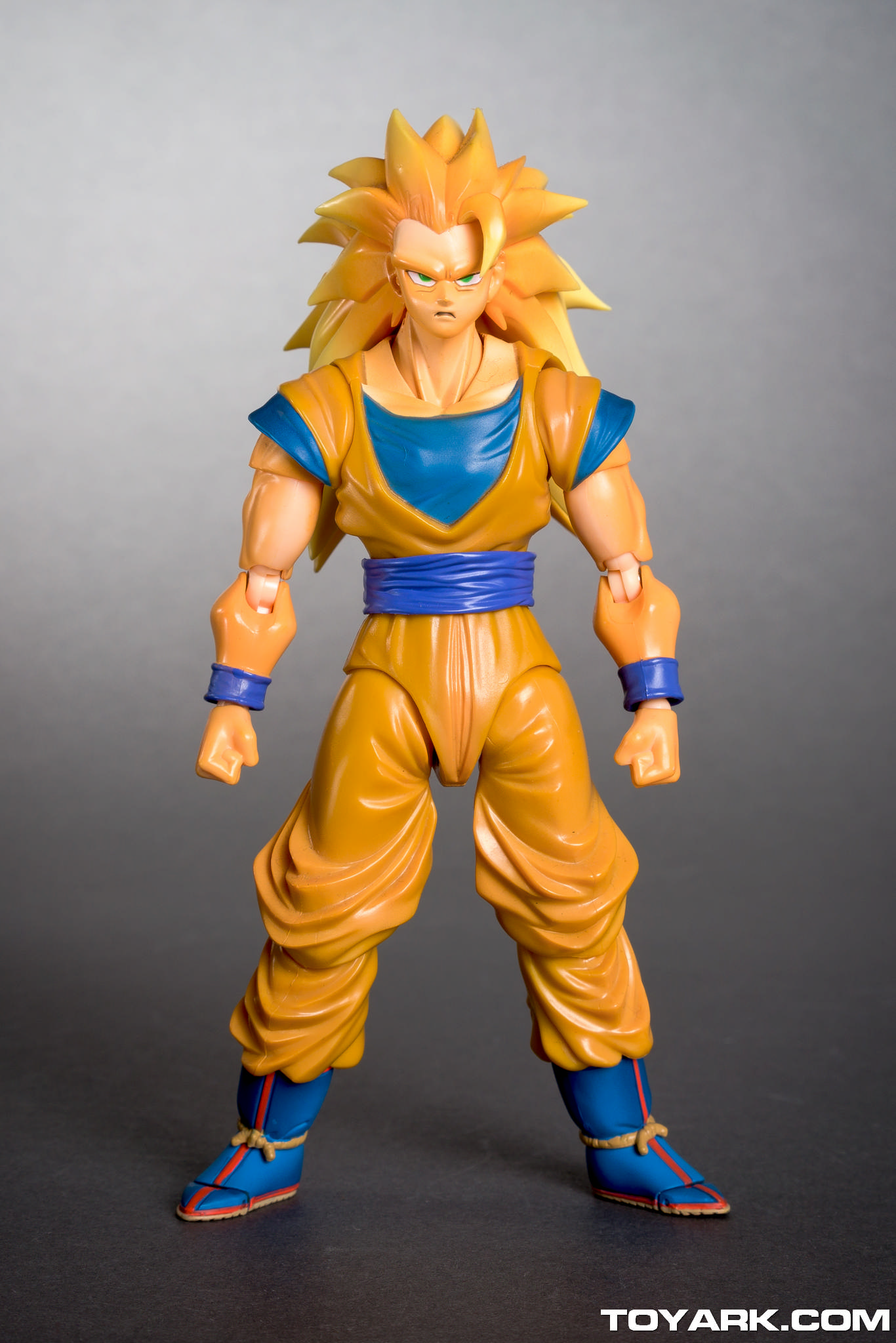 Figuarts-SS3-Goku-001.jpg