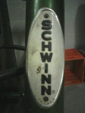 Classic_Schwinn_Headbadge.jpg