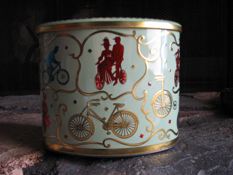 bicycle_tin.jpg