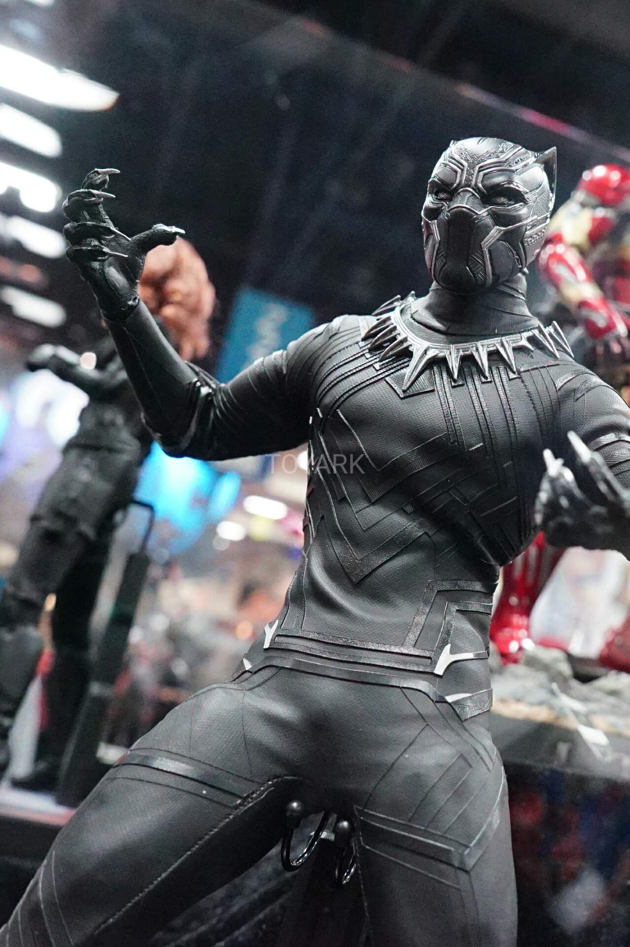 SDCC-2016-Hot-Toys-Marvel-Civil-War-020.jpg