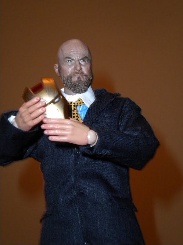 Hot+Toys+Obadiah+Stane+065.JPG