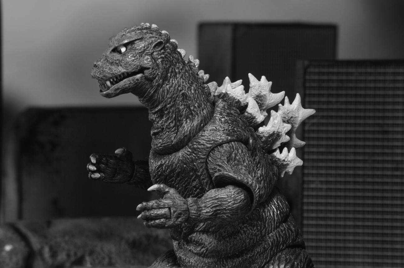 1954_Godzilla4-1300x.jpg