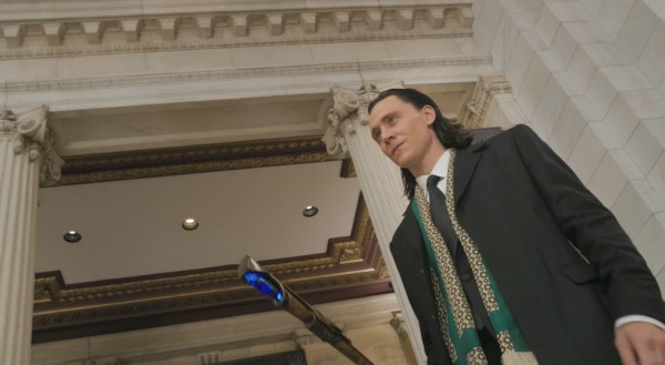 Tom-Hiddleston-The-Avengers-Loki-600x329.jpg