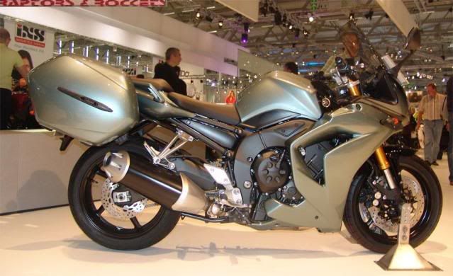 2007_Intermot_FZ1S_touring_.jpg