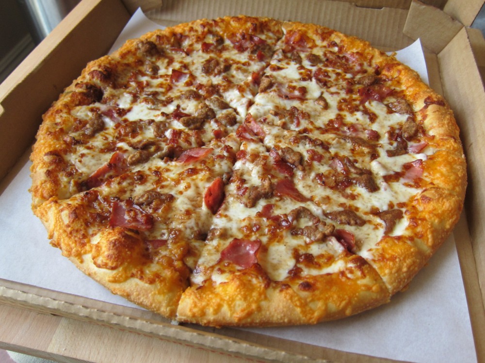 pizza-hut-blakes-smokehouse-bbq-pizza-01.JPG