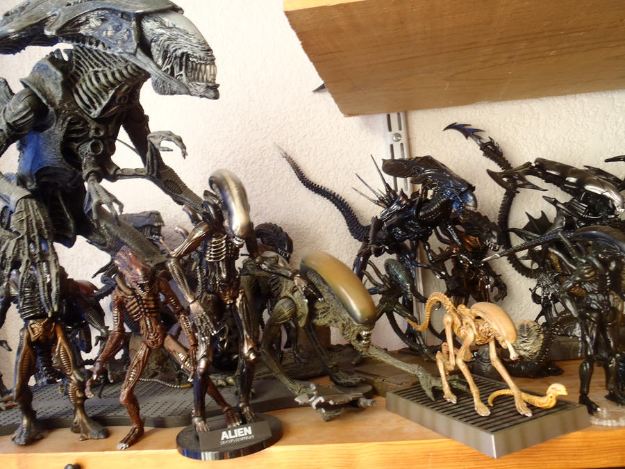 alien_xenomorph_diversity_by_krulos-d5h87y0.jpg