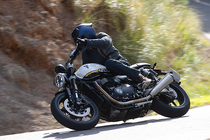 2025 Triumph Speed Twin 1200 action left side