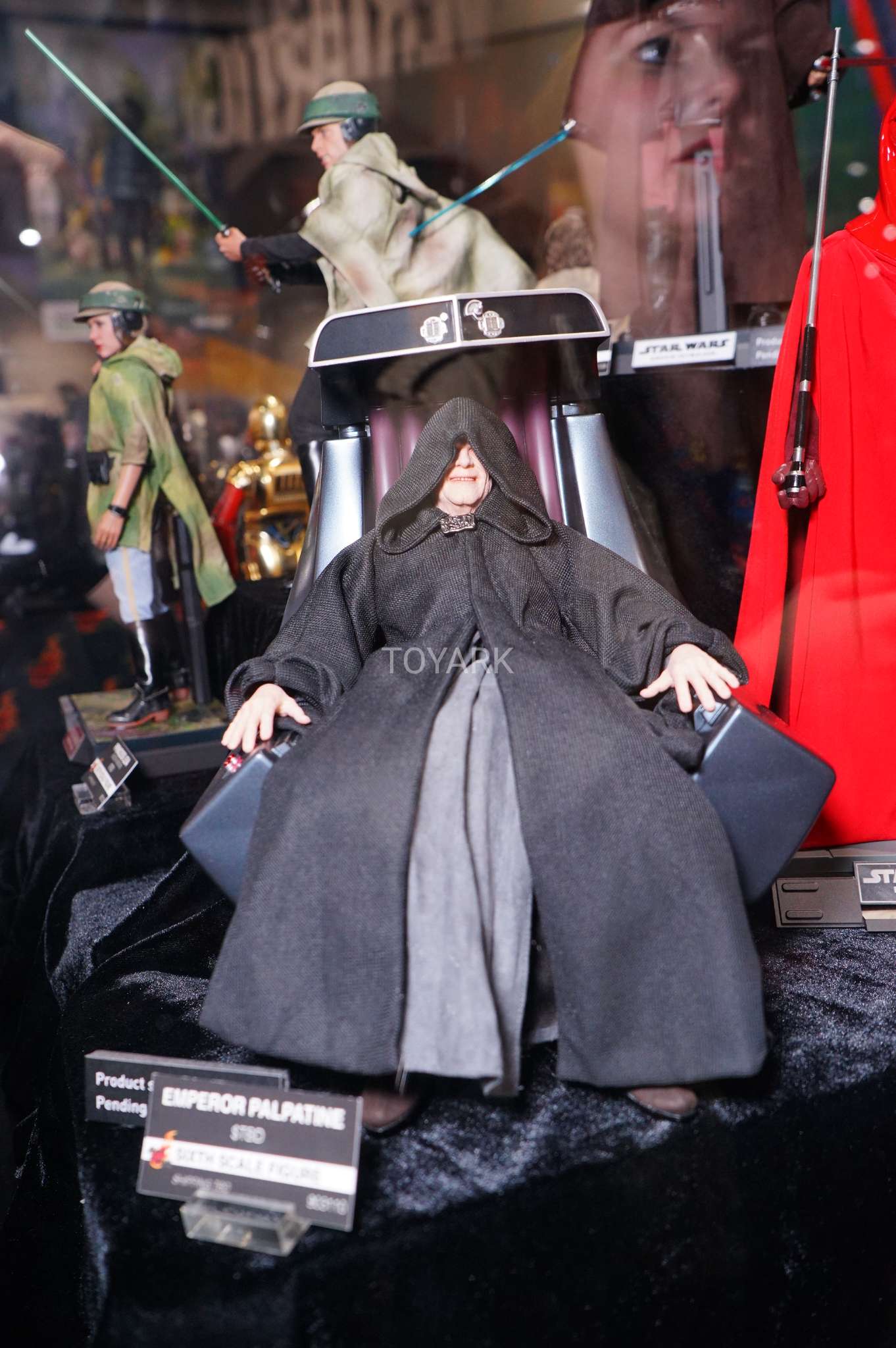 SDCC-2017-Hot-Toys-Star-Wars-026.jpg