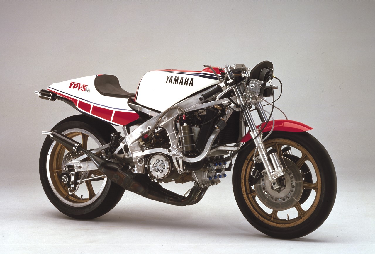 1982 Yamaha YZR500 (0W61) with fairing removed