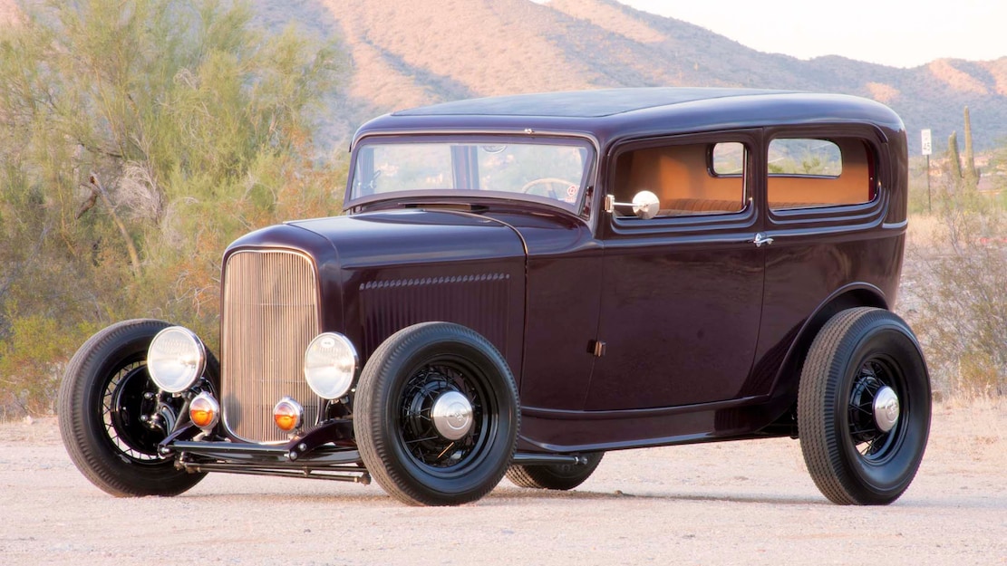 007-1932-ford-sedan-two-pack.jpg