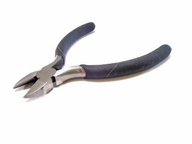 ist2_1105497-small-wire-cutters.jpg