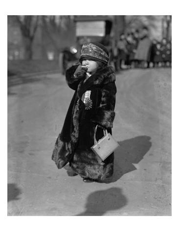 woman-midget-smoking-a-cigarette-wearing-a-fur-coat-photograph-january-23-1924.jpg